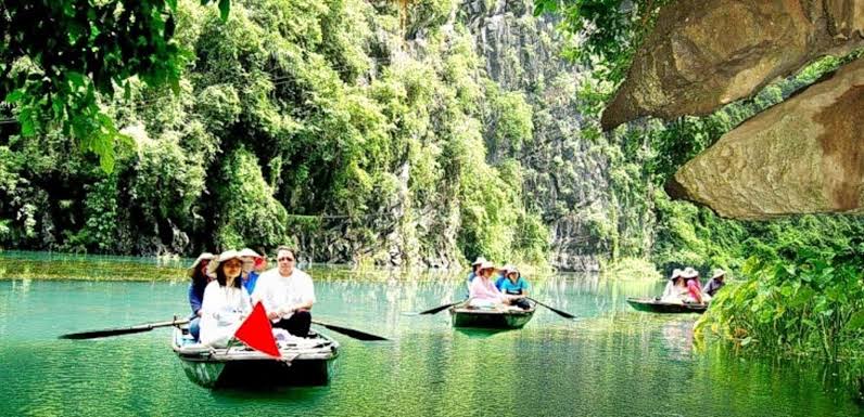 Vietnam 4 N 5 Days Package