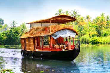 Munnar, Thekkady And Alleppey 3 Star Package For 5 Days