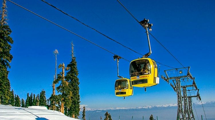 Srinagar 2Star Deluxe Package for 5 days with Day Excursion to Gulmarg and Pahalgam