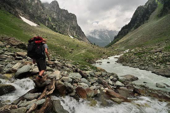 3 Nights 4 Days Trekking to the Beautiful Lake of Kashmir