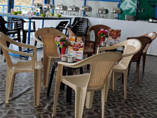 Kanatal Camp Packages ( Best Price ) - Castaway Greens