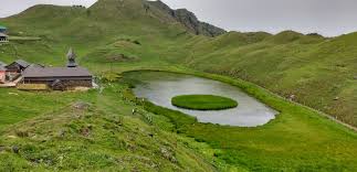 Trek To Prashar Lake Package