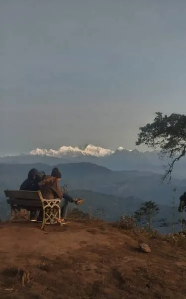 Sittong - Peshok/Lamahatta - Rishyap - Lava - Kolakham Tour