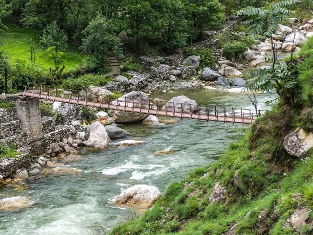 Kheerganga Waichin Jibhi Tirthan Himachal Tour