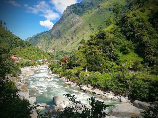 Kheerganga Waichin Jibhi Tirthan Himachal Tour