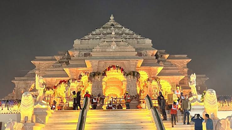 Varanasi Prayagraj Ayodha - Uttar Pradesh Tour Image