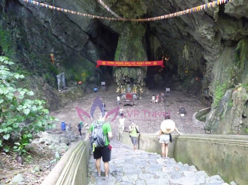 Hanoi - Perfume Pagoda