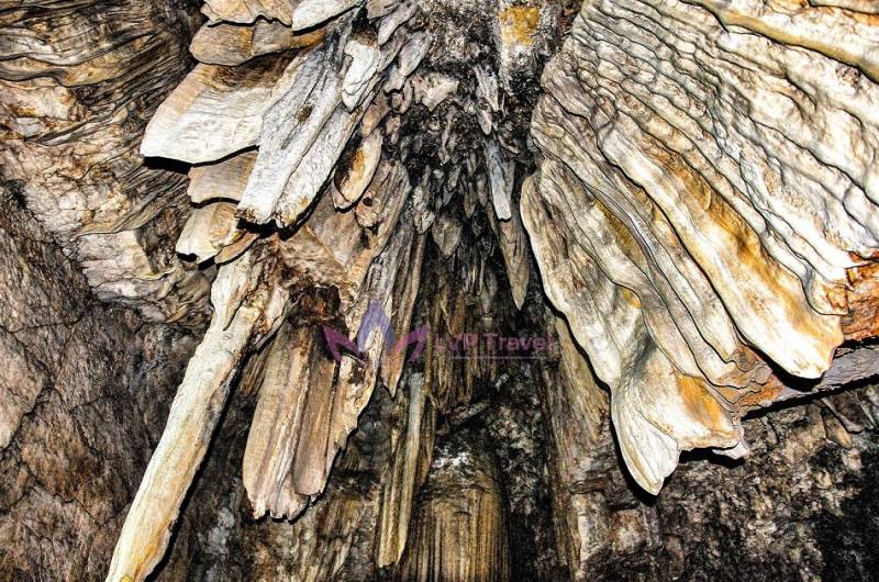 Hanoi - Perfume Pagoda