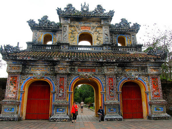 Da Nang - Hue - Hoi An the World Heritage Road