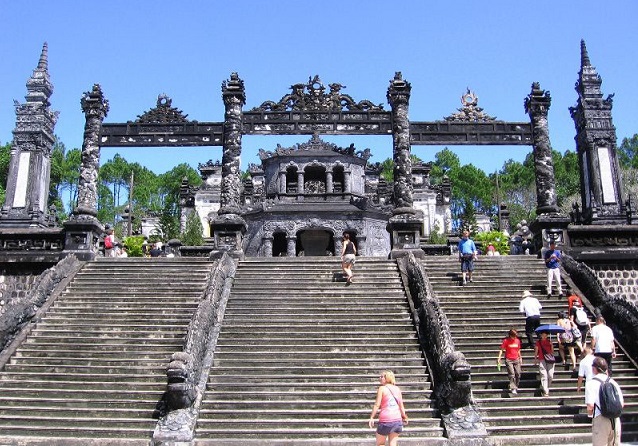 Da Nang - Hue - Hoi An the World Heritage Road