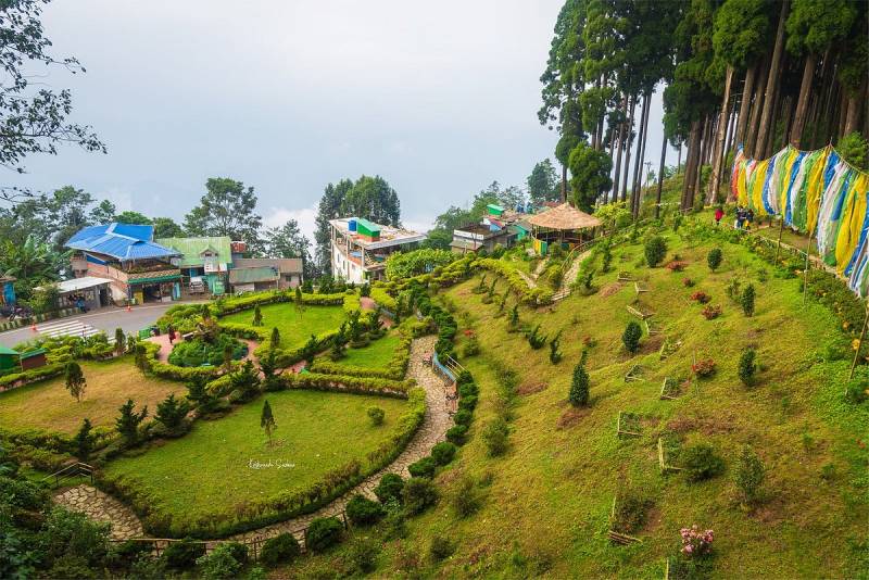 3 Night 4 Days  Bagdogra Airport  Darjeeling tour Package