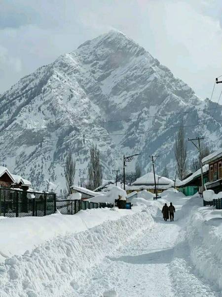 4 Nights 5 Days Kashmiri Tour Package