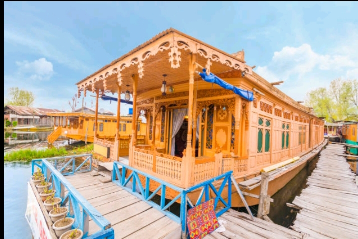 3 Nights 4 Days Jammu & Kashmir Tour