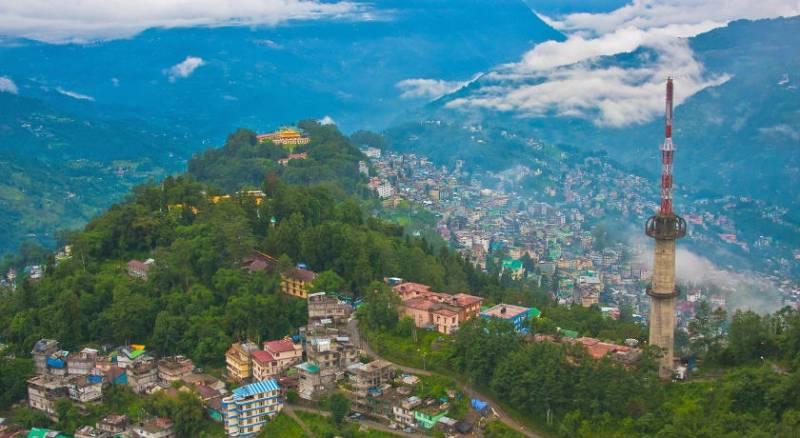5 Nights 6 Days Sikkim & Darjeeling Tour