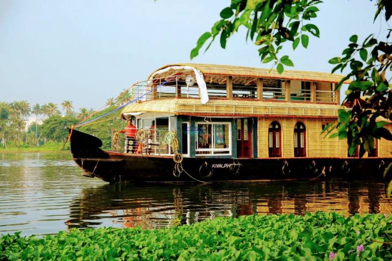 3 Days Kumarakom Alleppey Honeymoon Tour Package