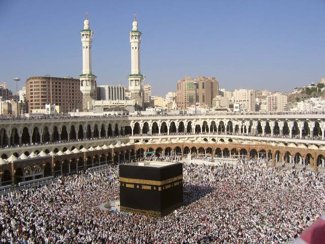 15 N 16 D Umrah Tour