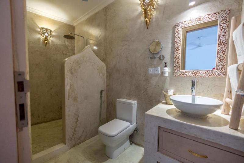 10D Zanzibar - Stone Town - Serengeti - Zanzibar - Southern Coast Tour