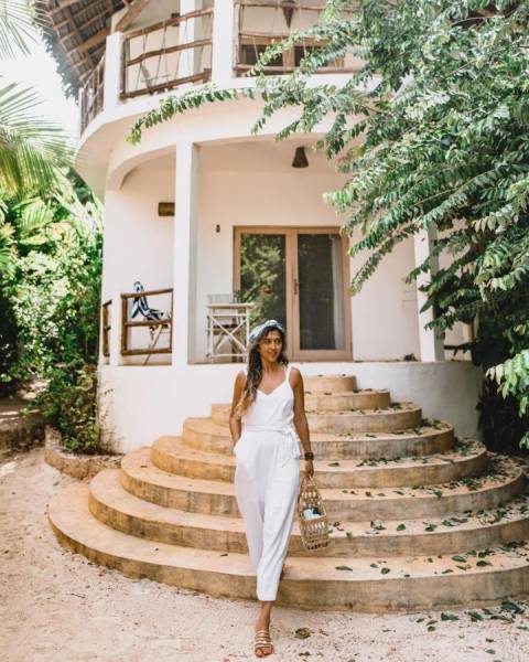 10D Zanzibar - Stone Town - Serengeti - Zanzibar - Southern Coast Tour