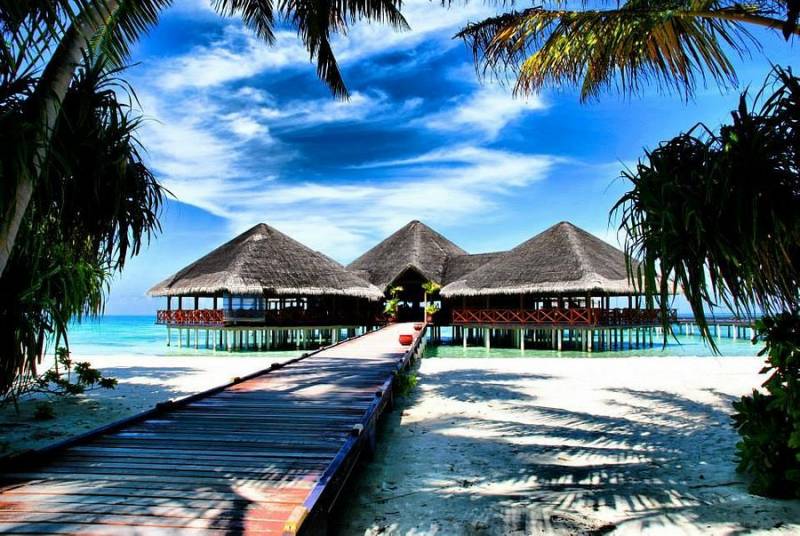 Medhufushi Island Resort 3 Nights 4 Days Plan