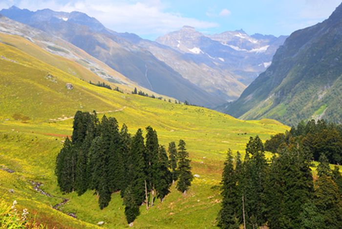 CHANDRANAHAN LAKE TREK