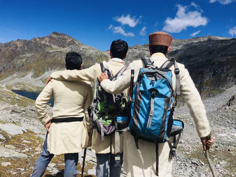 Baraadsar Lake Trek Tour