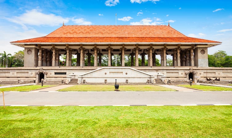 5 nights / 6 Days – 2N Kandy - 2N Bentota – 1N Colombo