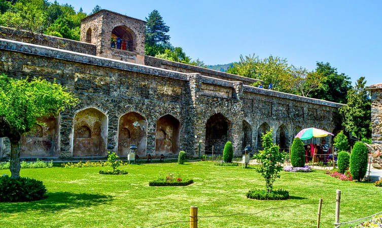 SPARKLING KASHMIR 06 Nights - 07 days