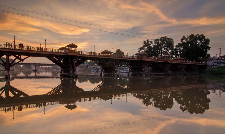 Kashmir Package 06 Nights - 07 Days with 3 Star Hotel