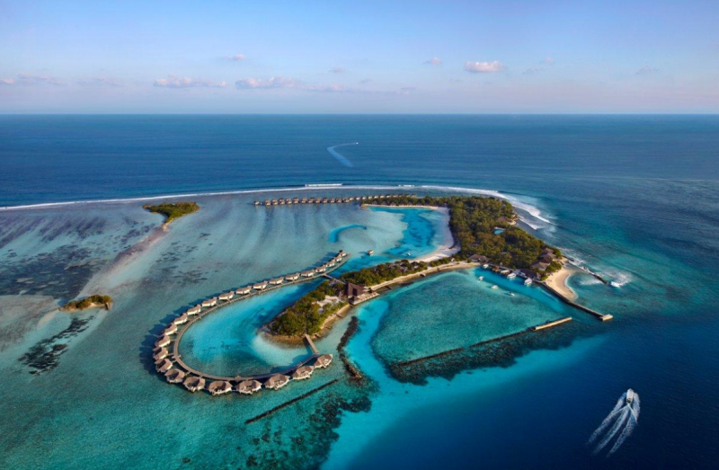 Cinnamon Dhonveli (Water Bungalow)