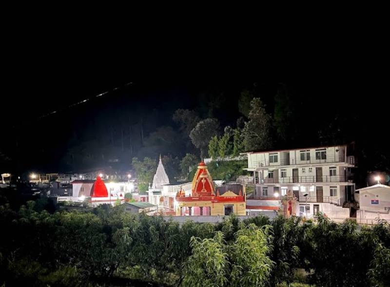 Same Day Trip New Delhi to Kachi Dham Baba Neem Karoli Darshan