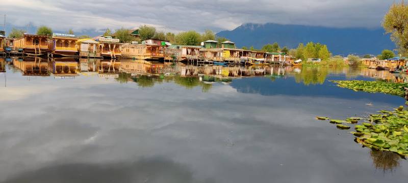 Kashmir 5Nights 6 Days Travel Package