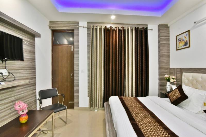 5 Nights 6 Days Tour Package to Shimla Manali and Leh