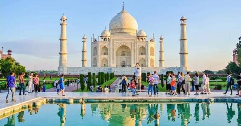 Delhi: Agra Taj Mahal sunrise tour