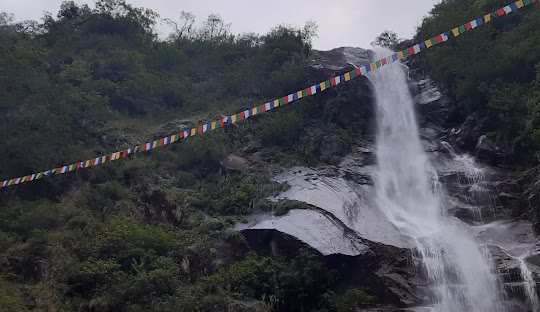 5 Nights 6 Days Gangtok Lachung Tour