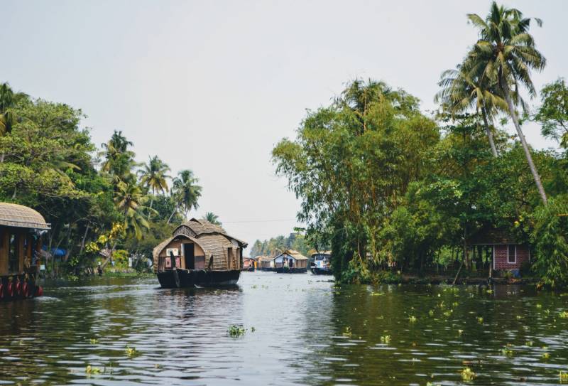 MUNNAR- ALLEPPEY Tour 3 Days