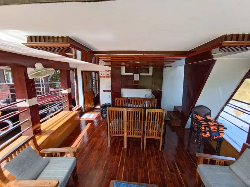 Houseboat  Stay 2 Nights