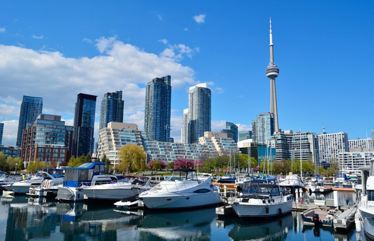 Cheapest One-Way Flight Tickets Toronto Canada Tour