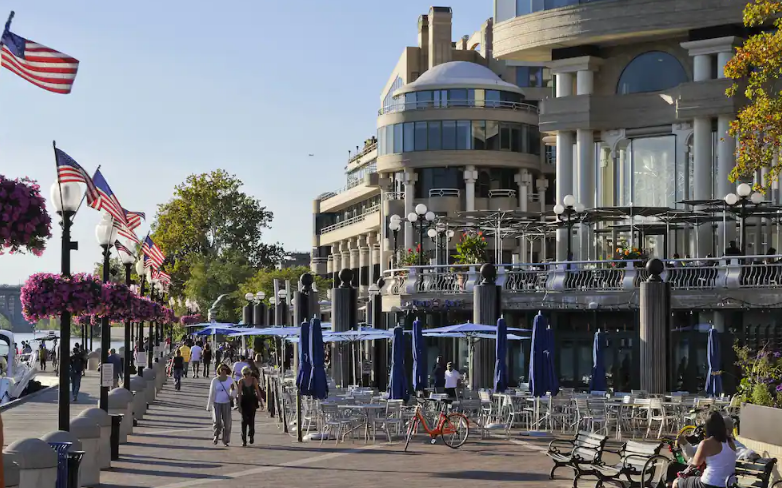 Luxurious Package Washington DCA USA