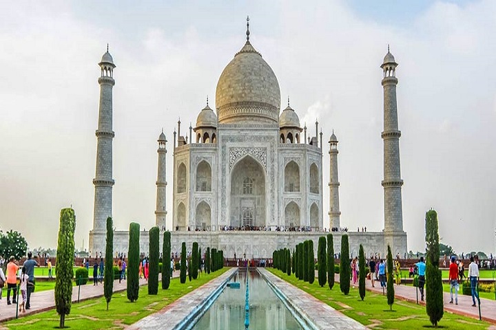 PRIVATE TAJ MAHAL AND AGRA TOUR FROM DELHI BY CAR
