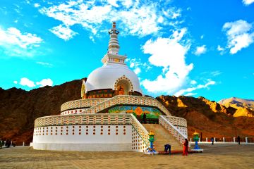 4 Nights 5 Days LEH-LADAKH  Land of Passes