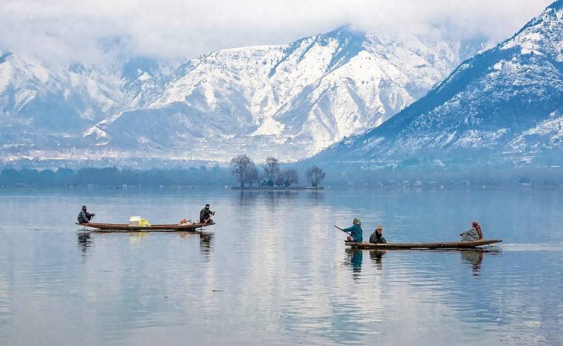 Glimpses of Kashmir 6 Nights - 7 Days 3 Star Based up 02 Pax min.