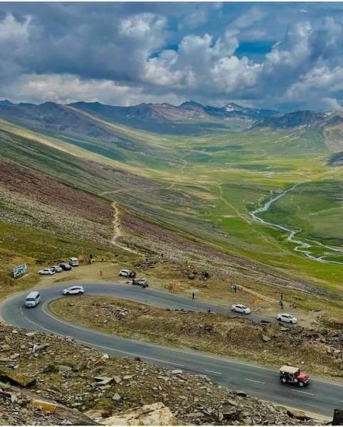 Short Trip to Kashmir 03 Nights 04 Days  4 Star Based Upon 02 Pax Minimum