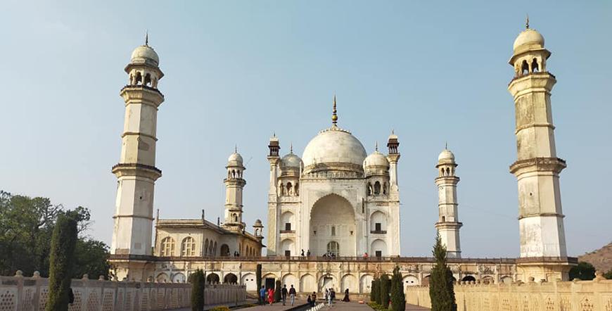 02 Night 03 Days Shirdi for 2 People