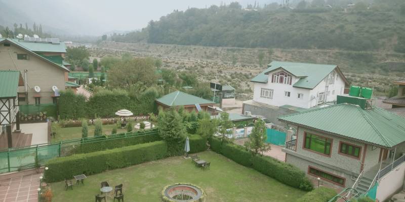 6. Days 5 nights in kashmir Phalgam Gulmarg Sonmarg Sarinagar