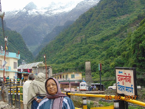 9 Nights & 10 Days Char Dham Yatra Package