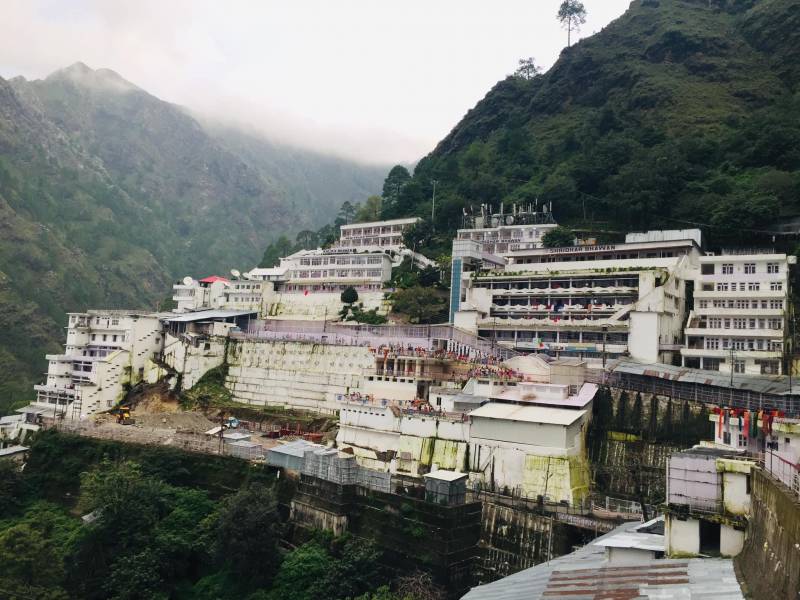 5 Nights 6 Days Vaishno Devi And Kashmir Tour Package