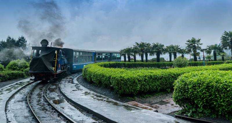 03 Night  04 Days Darjeeling Tour Package