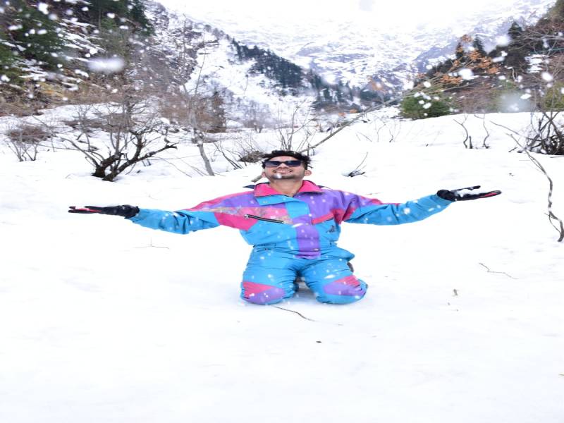 Snow White Manali Tour