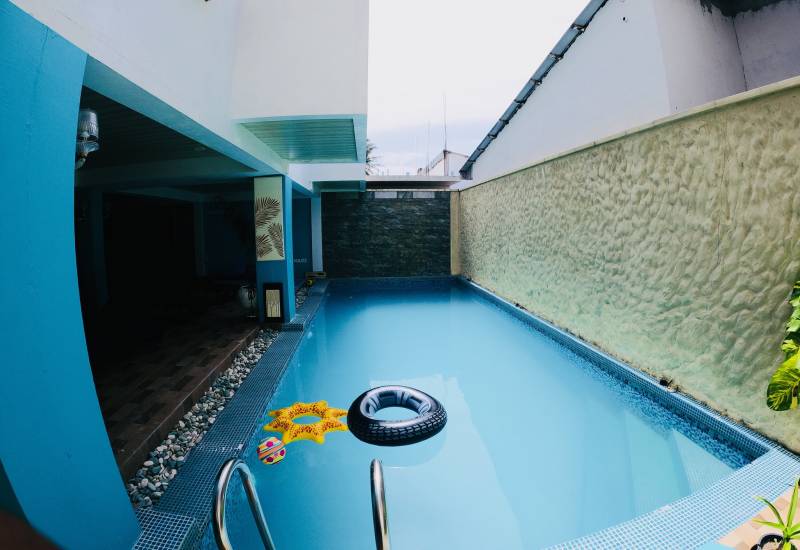 2 Nights & 3 Days Aquzz Inn Package