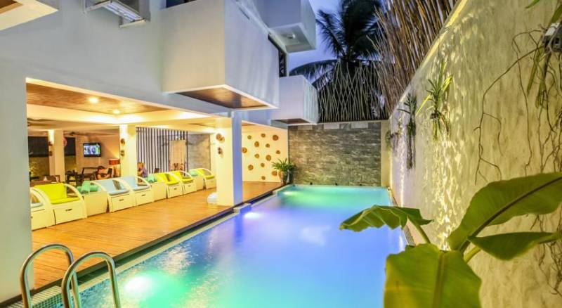 3 Nights 4 Days Maldives Tour